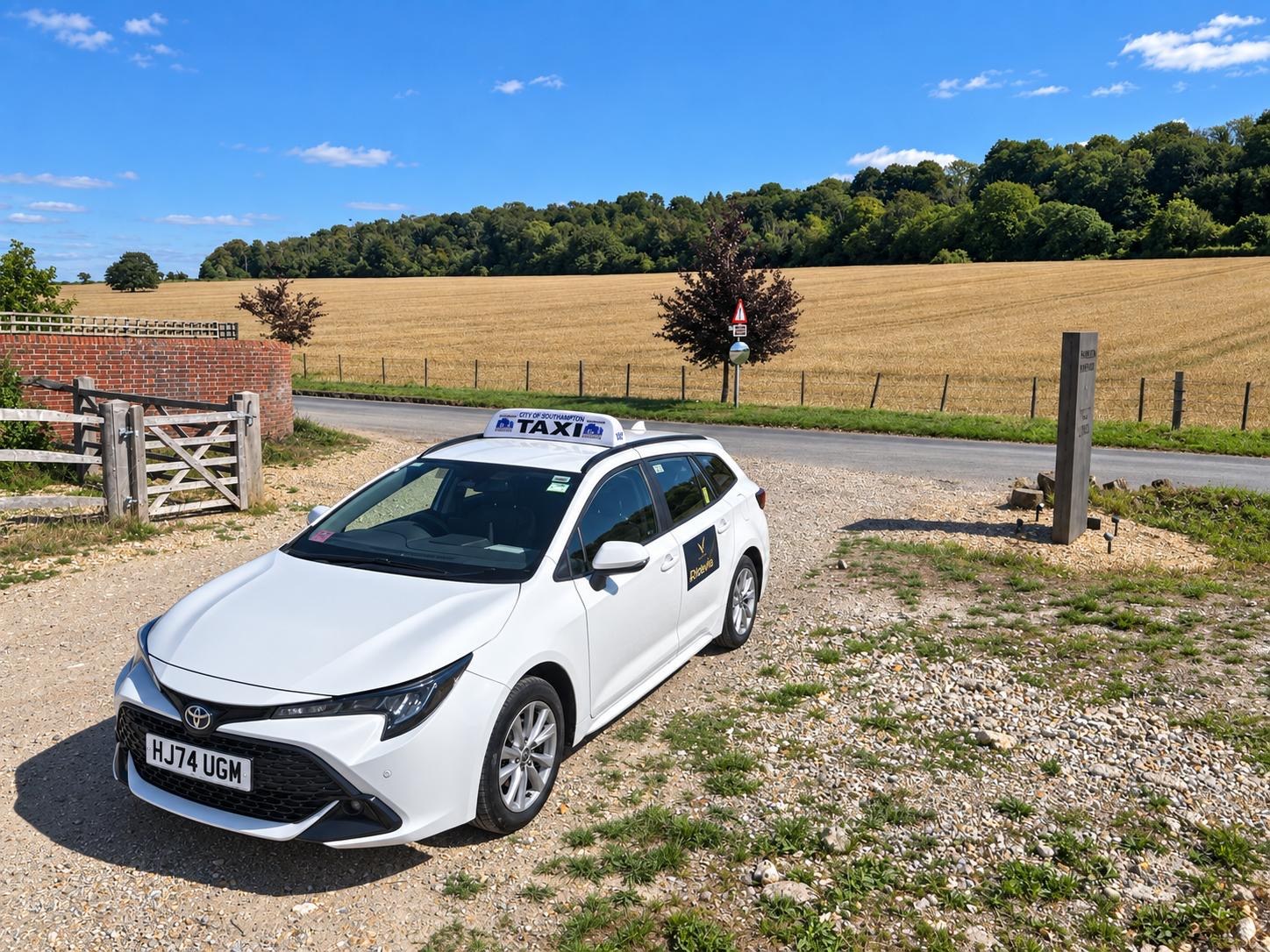 Ridevia Toyota Corolla Estate: Exploring the countryside